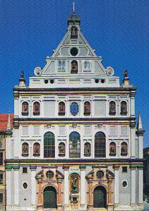Храм св. Михаила в Мюнхене